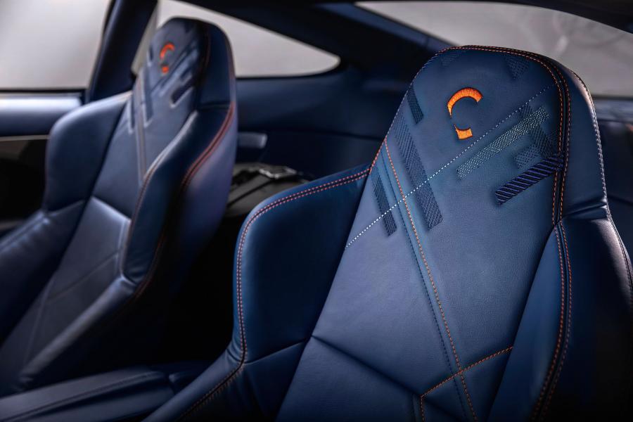 Интерьер Aston Martin Vanquish 25 by Callum 2019 года  (фото 9 из 22)